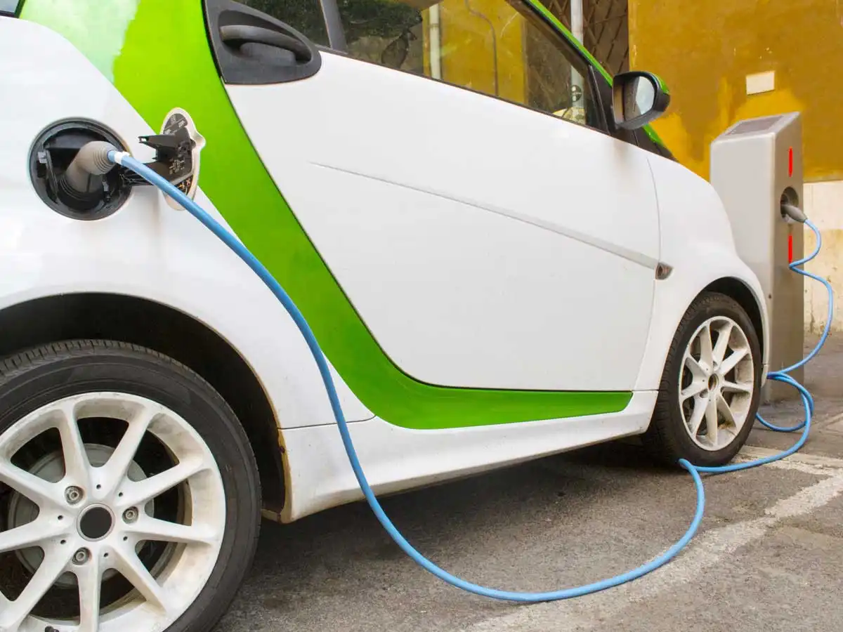 ricaricare-auto-elettriche